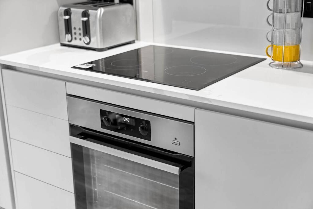 Stylish 2 Bedroom Apartment Close To Everything Birmingham Kültér fotó