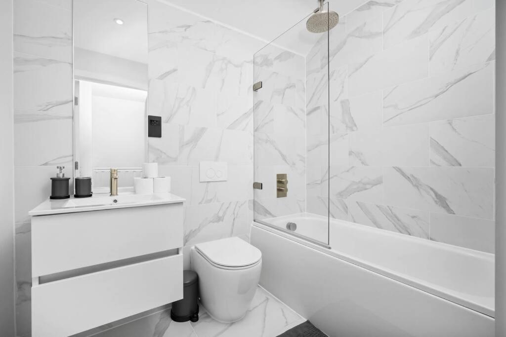 Stylish 2 Bedroom Apartment Close To Everything Birmingham Kültér fotó