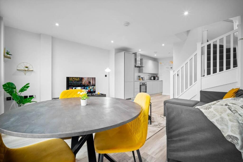 Stylish 2 Bedroom Apartment Close To Everything Birmingham Kültér fotó