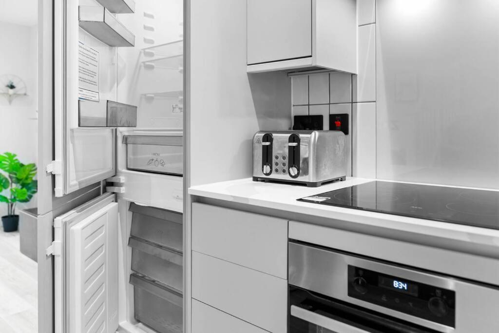 Stylish 2 Bedroom Apartment Close To Everything Birmingham Kültér fotó